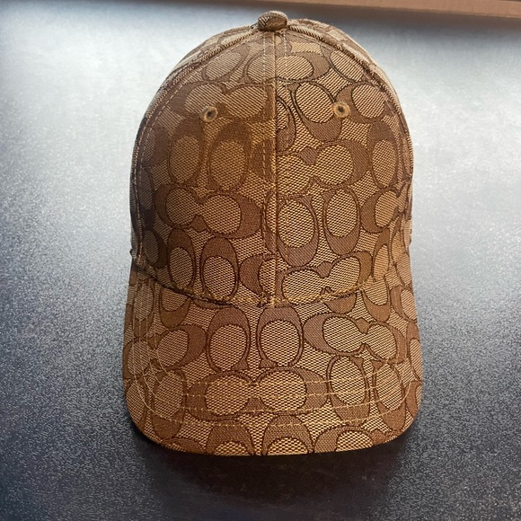 Coach Signature Jacquard Baseball Hat. - Picture 6 of 6